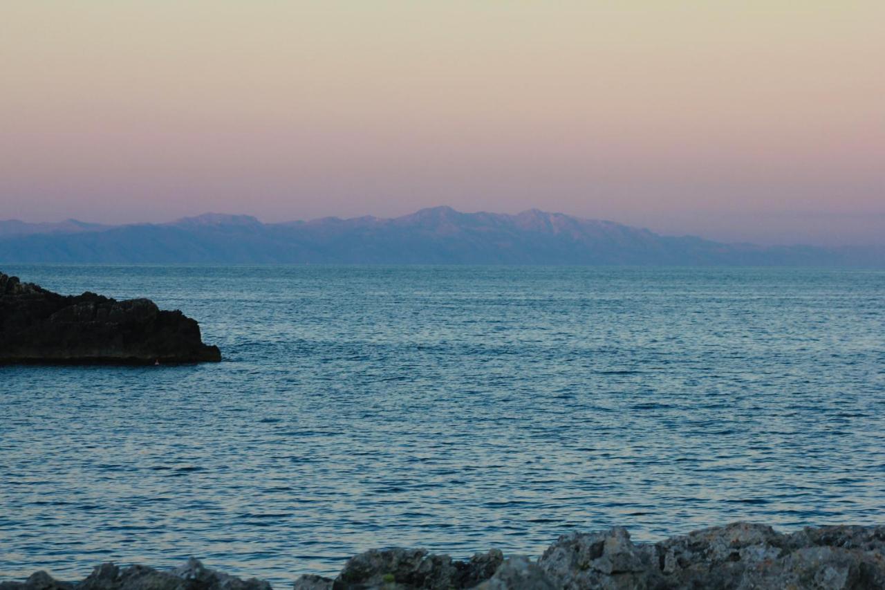 La Dimora Di Ulisse Aparthotel ซานตา เชซาเรอา แตร์เม ภายนอก รูปภาพ
